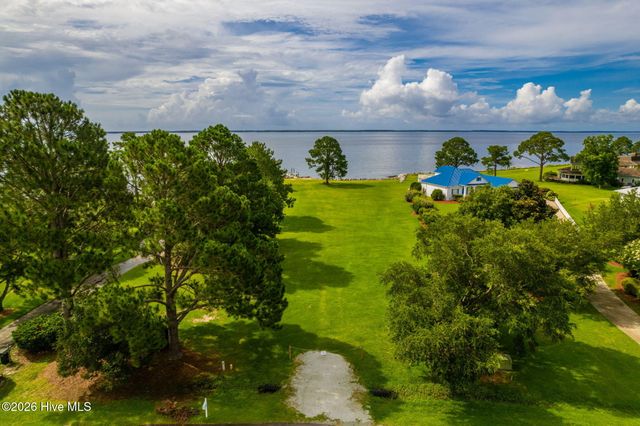 6024 Dolphin Road, Oriental, NC 28571