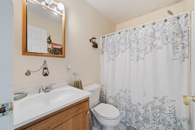 25 Dow Lane, Barnstead, NH 03225