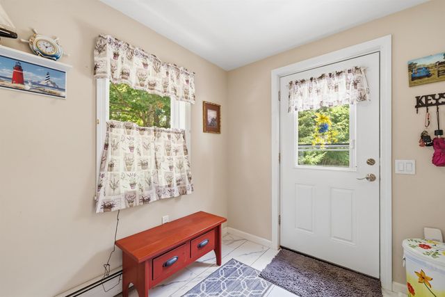 25 Dow Lane, Barnstead, NH 03225