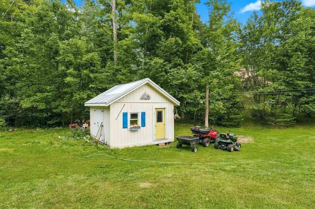 25 Dow Lane, Barnstead, NH 03225