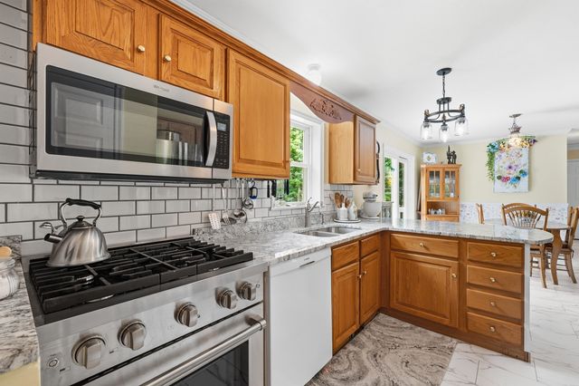 25 Dow Lane, Barnstead, NH 03225