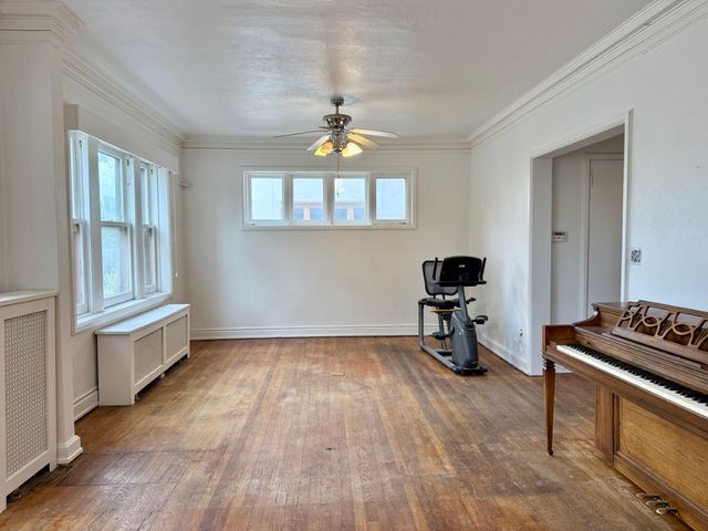 228 S Summit Street B-1, Iowa City, IA 52240