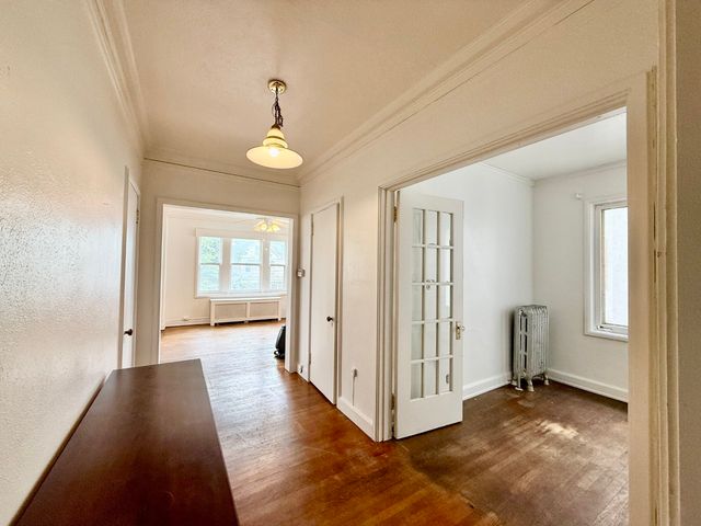 228 S Summit Street B-1, Iowa City, IA 52240