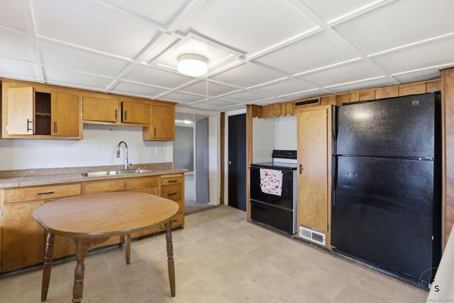 76 Skinner Street, East Hampton, CT 06424