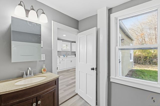 76 Skinner Street, East Hampton, CT 06424