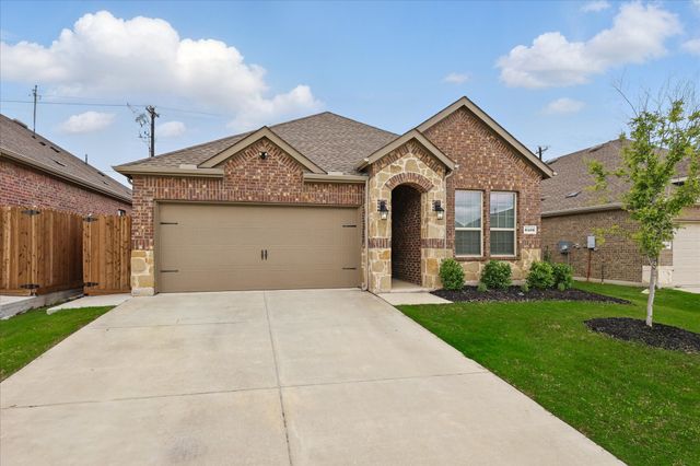 3409 Brady Starr Drive, Aubrey, TX 76227