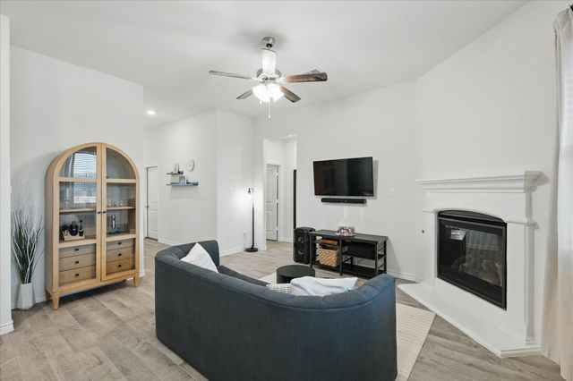 3409 Brady Starr Drive, Aubrey, TX 76227