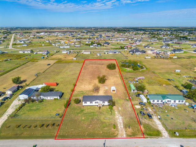 5921 Black Springs Lane, Joshua, TX 76058