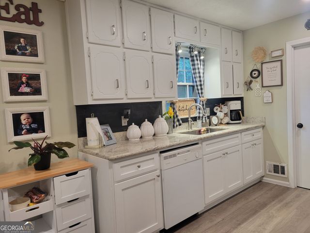 290 Highland Circle, Mcdonough, GA 30253