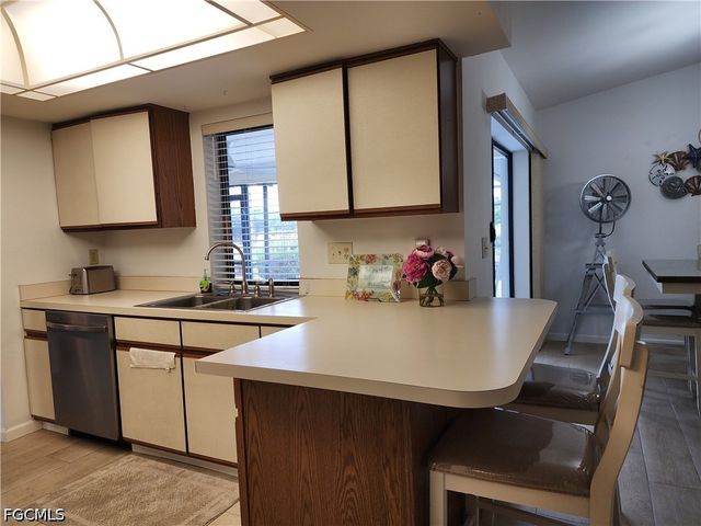 1822 SE 11th TER, Cape Coral, FL 33990