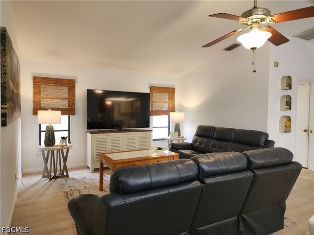1822 SE 11th TER, Cape Coral, FL 33990