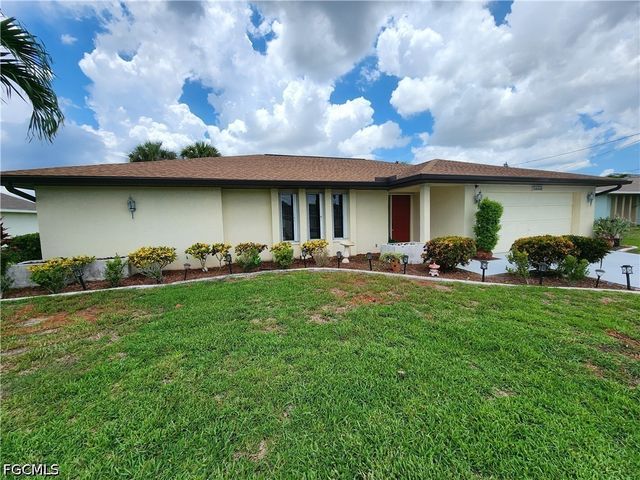 1822 SE 11th TER, Cape Coral, FL 33990