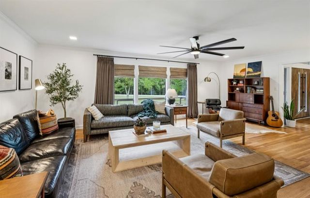 334 Luther Bailey, Senoia, GA 30276