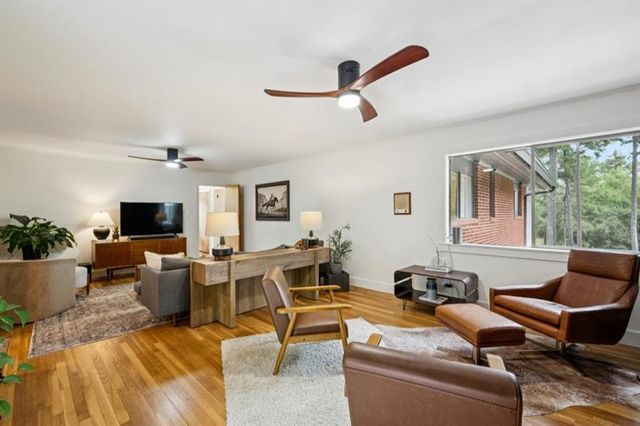 334 Luther Bailey, Senoia, GA 30276