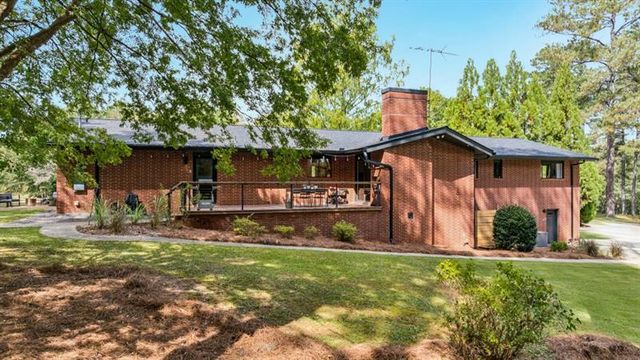 334 Luther Bailey, Senoia, GA 30276