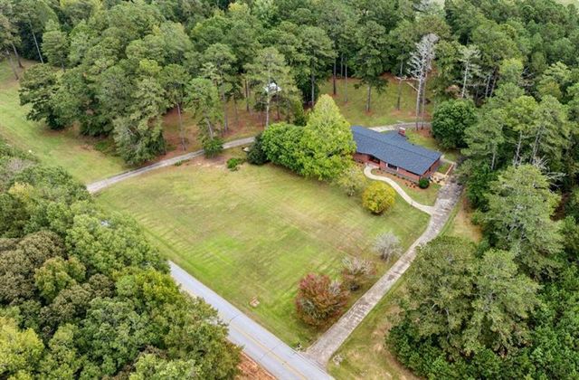 334 Luther Bailey, Senoia, GA 30276