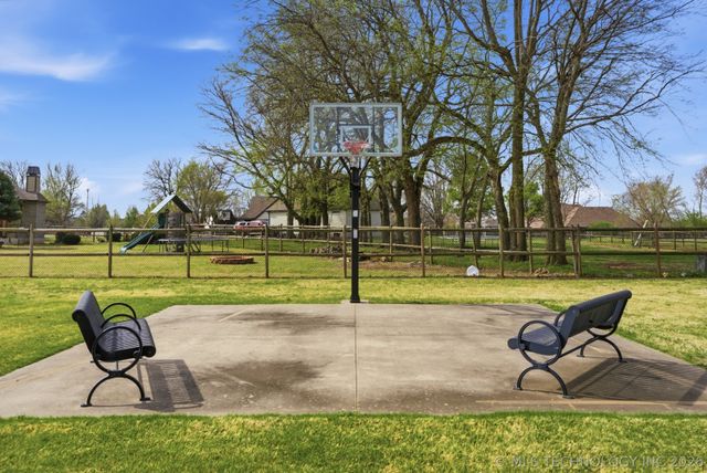 7290 N 199th East Avenue, Owasso, OK 74055