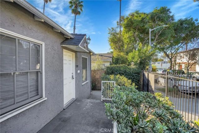 1120 N Vista Street, West Hollywood, CA 90046