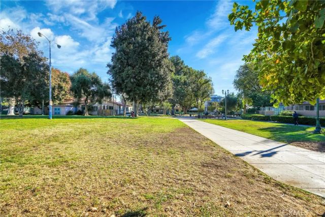 1120 N Vista Street, West Hollywood, CA 90046