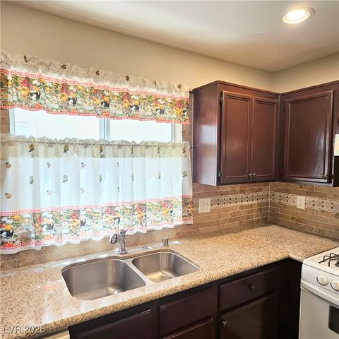 5218 Pat Place, Las Vegas, NV 89118