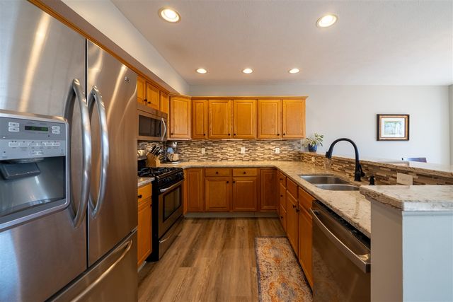 6779 Winter Creek Road, Norton Shores, MI 49444