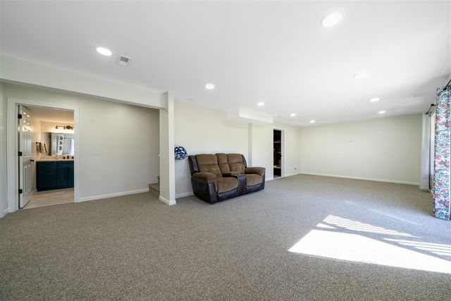 6779 Winter Creek Road, Norton Shores, MI 49444