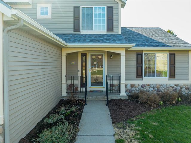 6779 Winter Creek Road, Norton Shores, MI 49444