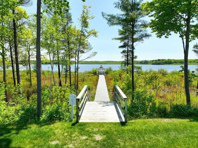 6779 Winter Creek Road, Norton Shores, MI 49444