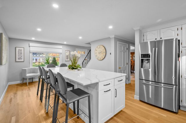 31 Hillcrest Drive, Pembroke, MA 02359