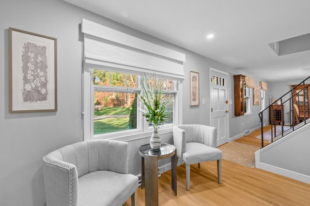 31 Hillcrest Drive, Pembroke, MA 02359