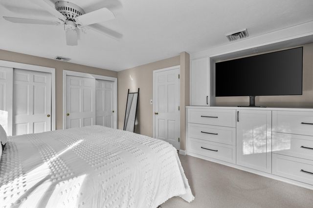 31 Hillcrest Drive, Pembroke, MA 02359