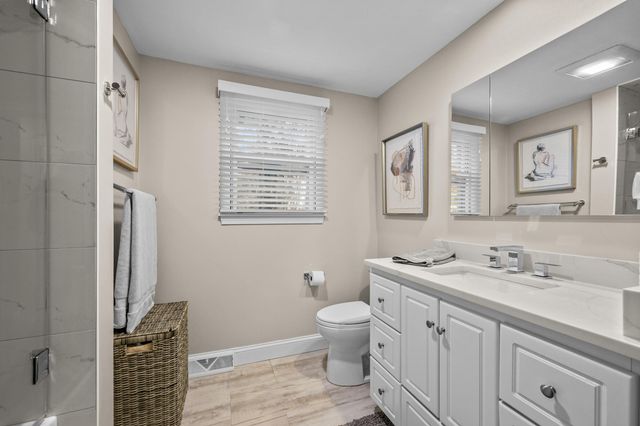 31 Hillcrest Drive, Pembroke, MA 02359