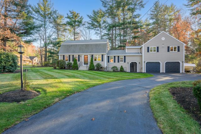 31 Hillcrest Drive, Pembroke, MA 02359