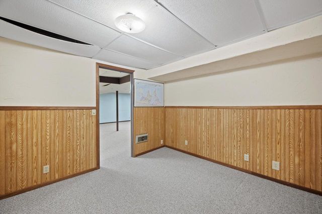 14640 Cameron Drive Lower, Brookfield, WI 53005