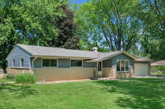 14640 Cameron Drive Lower, Brookfield, WI 53005