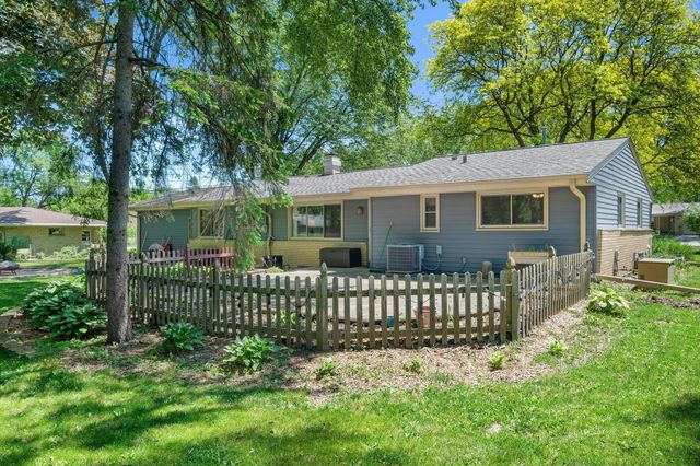 14640 Cameron Drive Lower, Brookfield, WI 53005