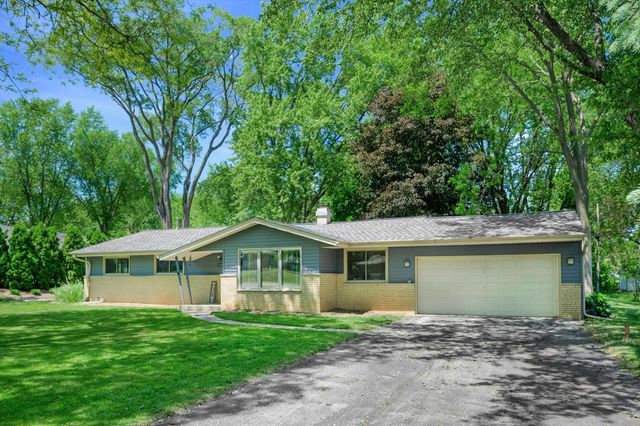 14640 Cameron Drive Lower, Brookfield, WI 53005