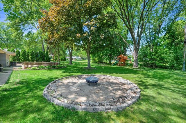 14640 Cameron Drive Lower, Brookfield, WI 53005