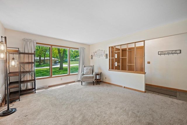14640 Cameron Drive Lower, Brookfield, WI 53005