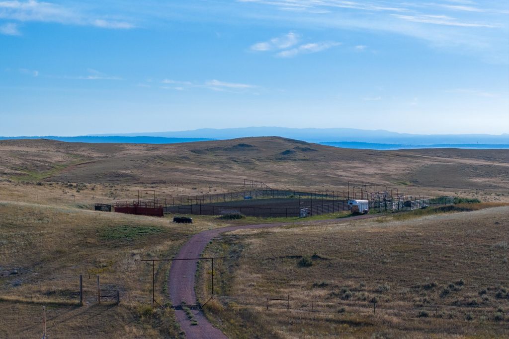 144 Oleo Acres Road, Moorcroft, WY 82721 photo 13