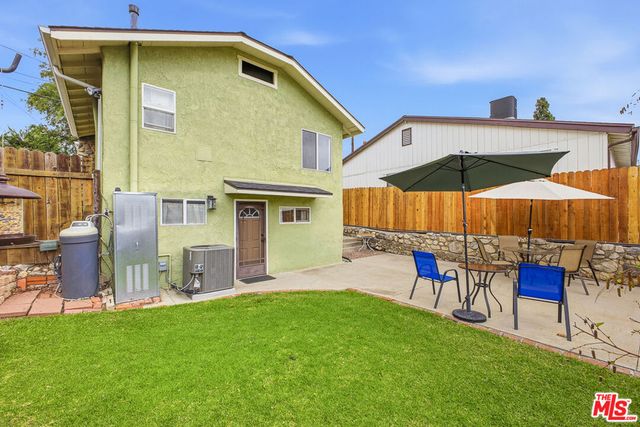 3614 2nd Avenue, La Crescenta, CA 91214