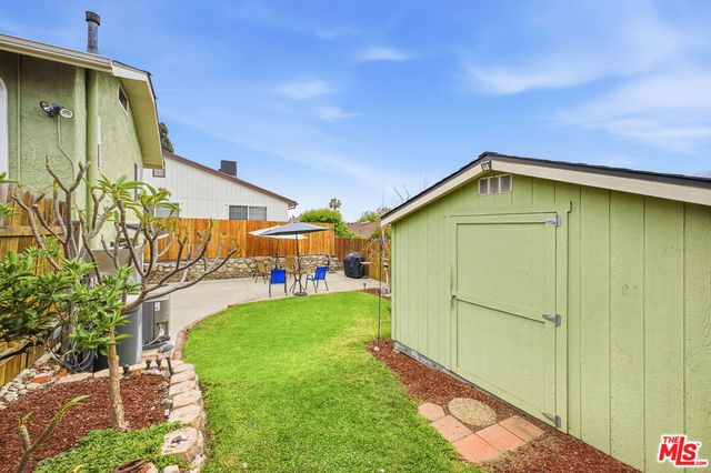 3614 2nd Avenue, La Crescenta, CA 91214