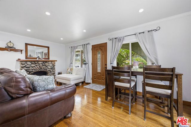 3614 2nd Avenue, La Crescenta, CA 91214