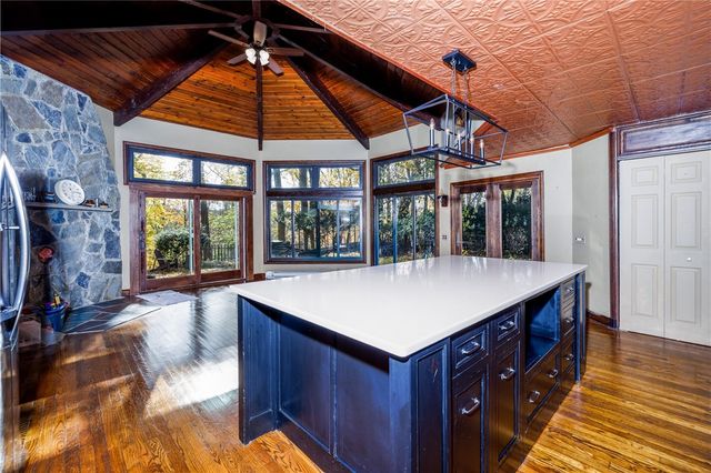 21 Hillsboro Road, Brighton, NY 14610