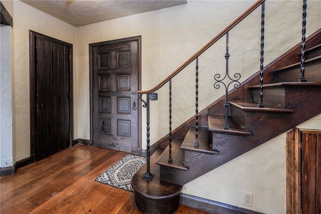 21 Hillsboro Road, Brighton, NY 14610