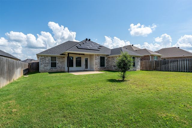 1806 Forestdale, Whitehouse, TX 75791