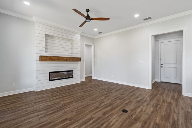 1806 Forestdale, Whitehouse, TX 75791
