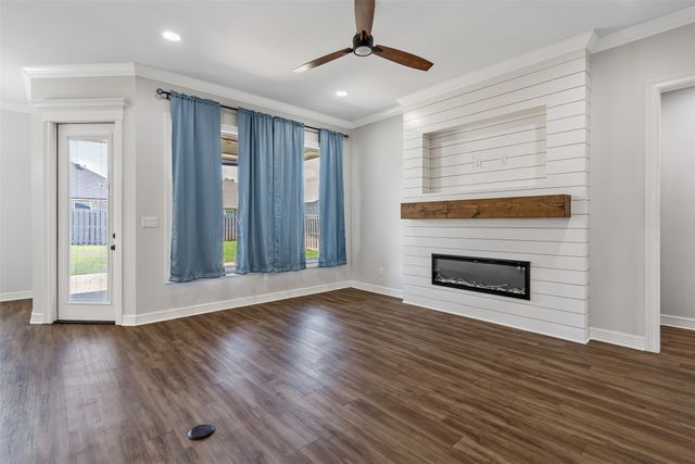 1806 Forestdale, Whitehouse, TX 75791