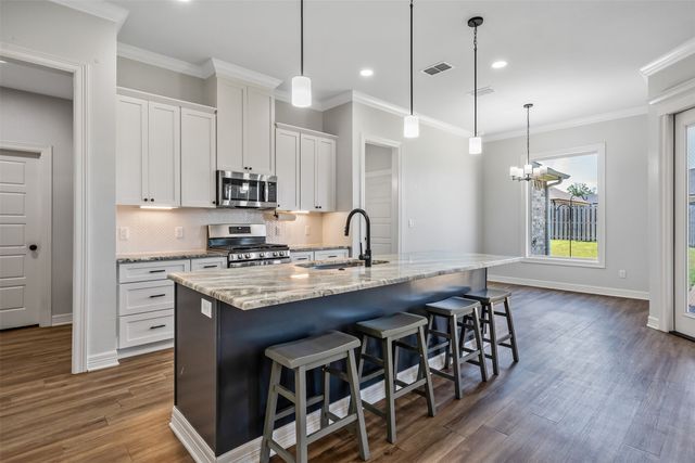 1806 Forestdale, Whitehouse, TX 75791