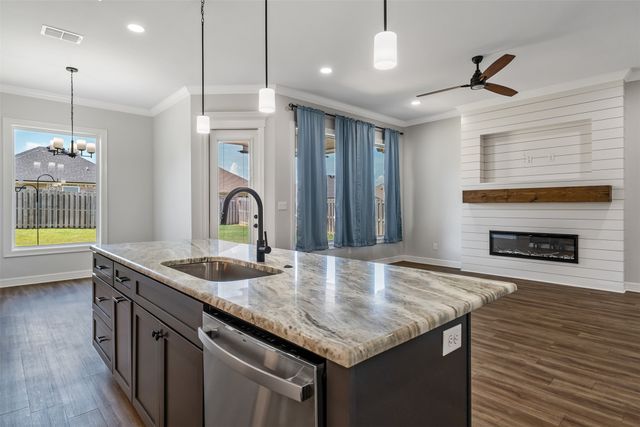 1806 Forestdale, Whitehouse, TX 75791